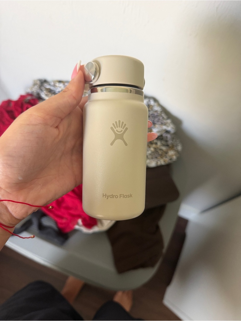 Hydro Flask Cream Matte Insulated Bottle with Flip Lid